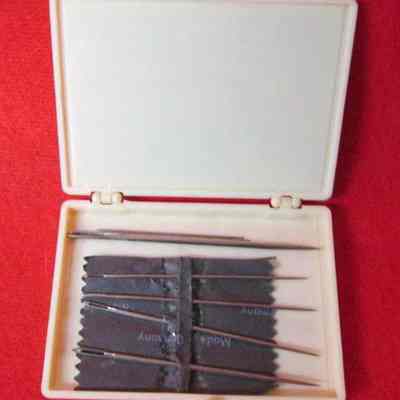 Contents of sewing kit