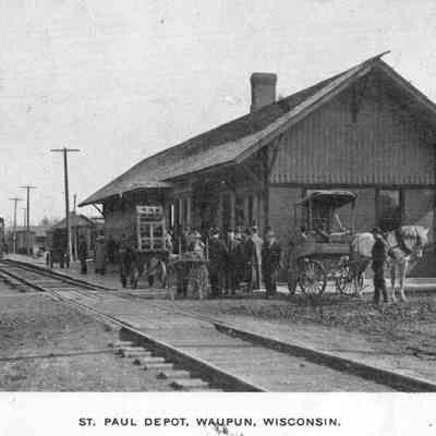 Postcard, Railroad Depot, St Paul Depot