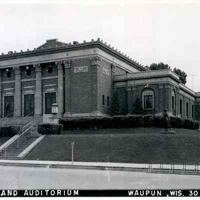 Postcard, City Hall, and Auditorium, #30