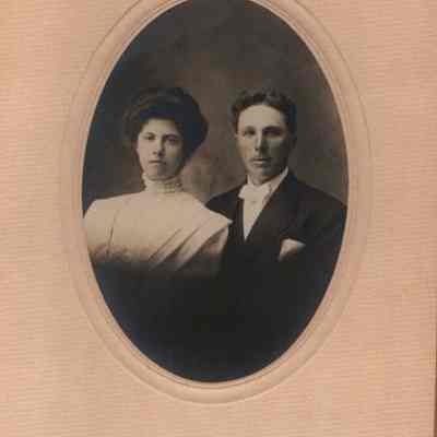 Cabinet Card, Johnson, Agatha & Frank Trowbridge