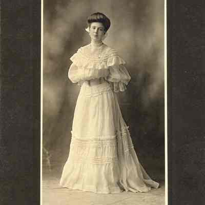 Cabinet Portrait, Johnson, P. 16, Lotta Loop