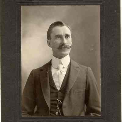 Cabinet Portrait, Pete Goodlaxson