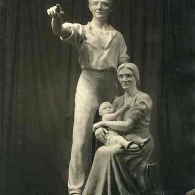 Photograph, Statue, The Pioneers
