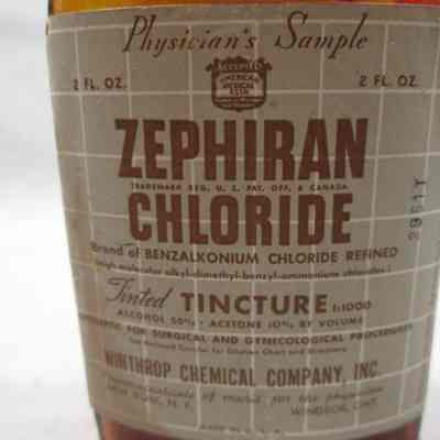 Label on bottle of zephiran chloride.