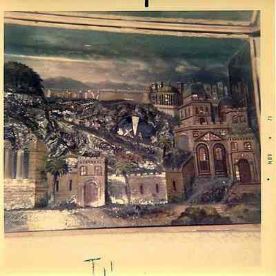 Photos that Photo of the diorama that Jane Redman included.