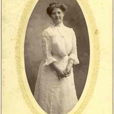 Cabinet Portrait, Frances Henry Barnes, Clara Lindsley