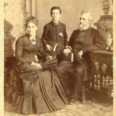 Cabinet Card, Rev. Renalds Family