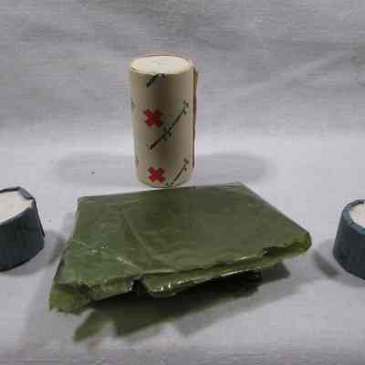 Types of bandages in firstaid kit.