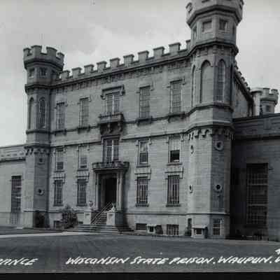 Postcard, Corrections, Wisconsin State Prison, Entrance, #449-F