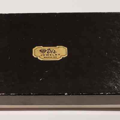 Jewelry Box, Vis Jewelry