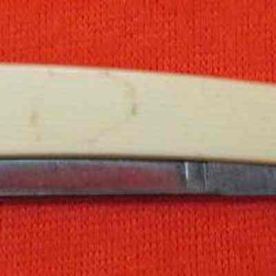 Straight-edge razor