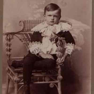 Cabinet Card, Brooks, Unknown People
