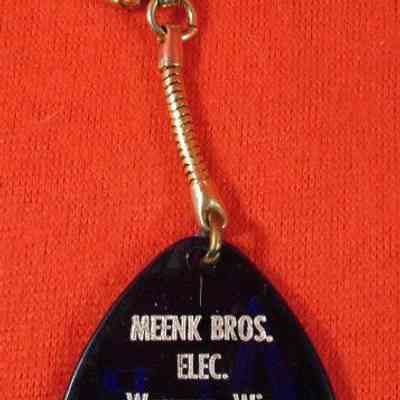 Key holder advertising Meenk Bros. Elec., Waupun, Wis