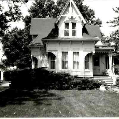 Photograph, Houses, 624 South Madison Street