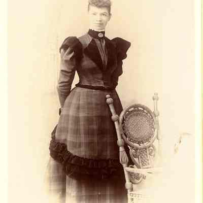 Cabinet Card, Johnson, P.4, Mary Robbins