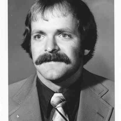 Maxwell Jr., Clyde