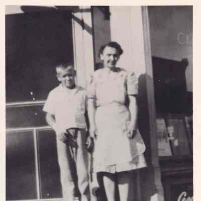 Photo; Eddie Hackbarth, Mom