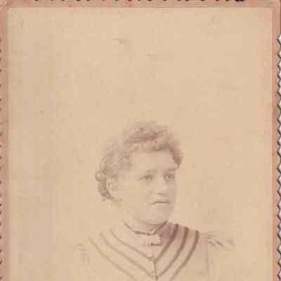 Photo, Unidentified Woman