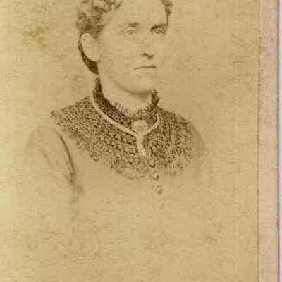 Cabinet Card, Johnson, Small, Mrs T N Taylor