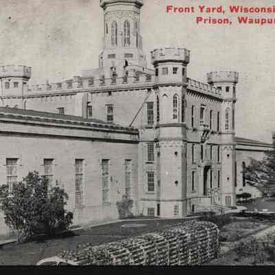 Postcard, Corrections, Wisconsin State Prison, Front Yard
