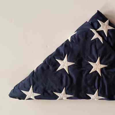 Flag, FDL Street School