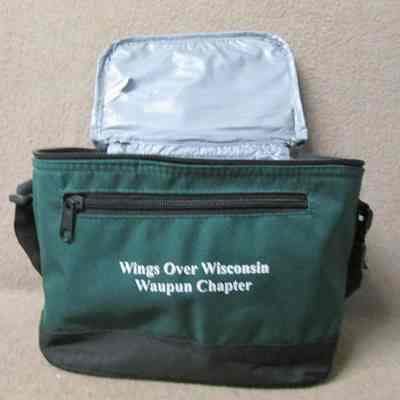 Pouch for cold lunch or beverage