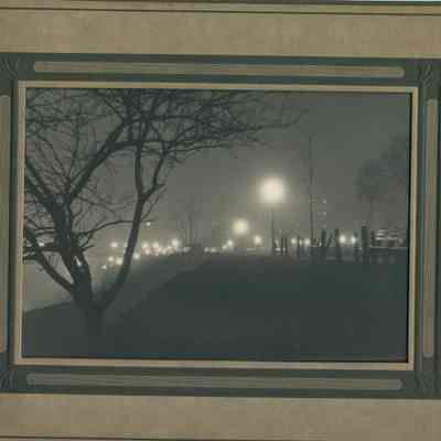 Portrait, City Park, Lighting