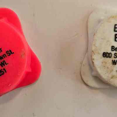 Bottle Toppers, Billy B Essers