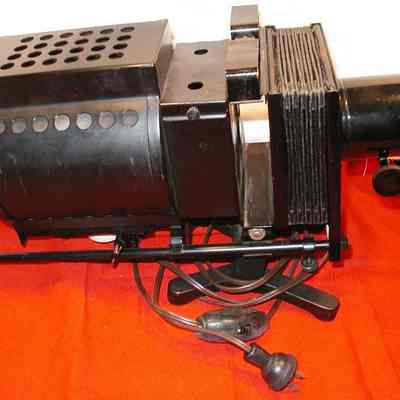 Right side projector