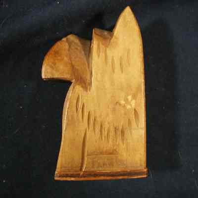 Wood cat souvenir.