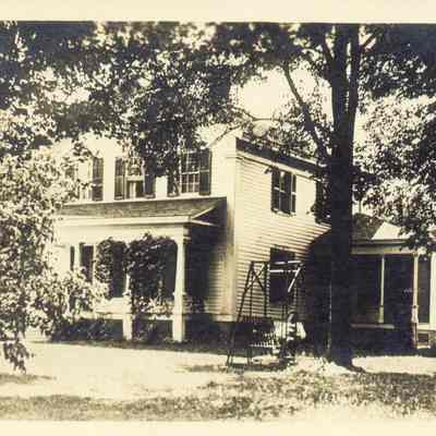 Postcard, Houses, 529 East Lincoln Street, #722