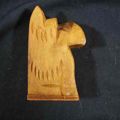 Wood cat souvenir.