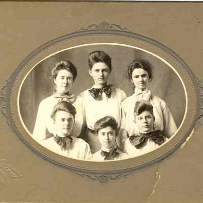 Cabinet Portrait, Johnson, P. 21, Caldwell, Bell, Blasdal, Jennings, Moul Scott, Jones