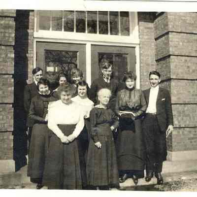 Photograph, P, 58, Faculty of 1915, Hines, Moul Scott, Schmidt, Smith, Roach, Lee, Ely, Carey, Beaulow, Walters