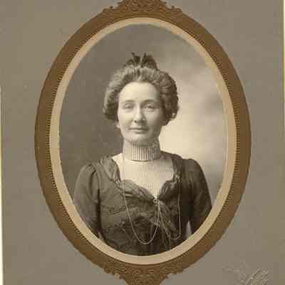 cabinet Portrait, Brooks, Greutzmacher