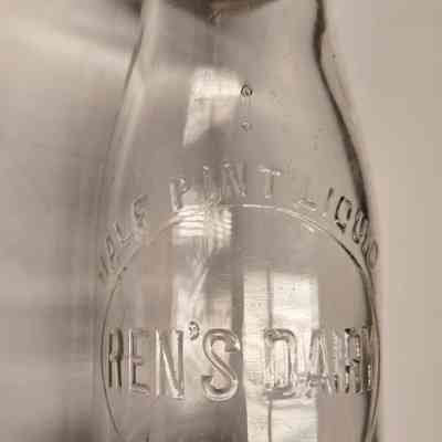 Milk Bottle, Dairy, Rens Dairy, Half Pint