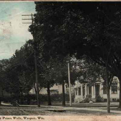 Postcard, Corrections, Wisconsin State Prison, Warden's Home & Prison Walls, #17355