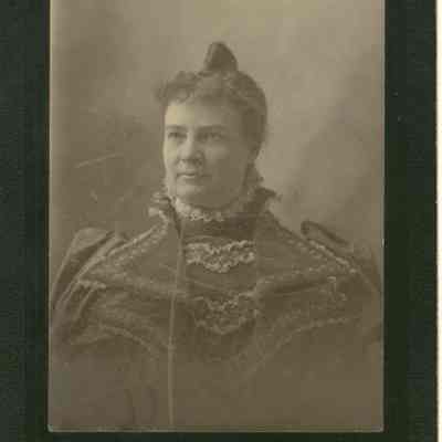Cabinet Card, Johnson, Mrs F C Howard