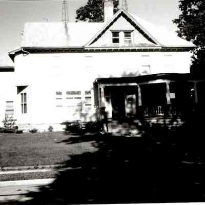 1993 photos of homes in Waupun-429 E. Brown