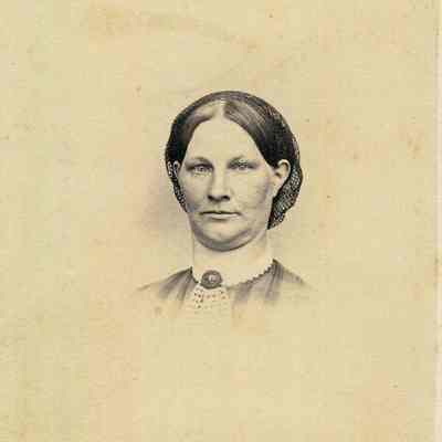 Cabinet Card, Small, E S Kelloggs Rooms, Beaver Dam