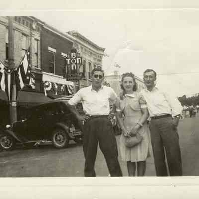 Photograph, Waiting for the Parade