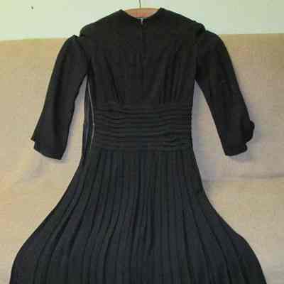 Back view of black dress from 1930s