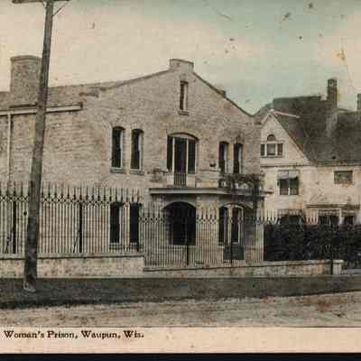 Postcard, Corrections, Wisconsin State Prison, Warden's Home & Women's Prison, #17351