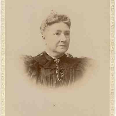 Cabinet Card, Brooks, Mrs John Bryce