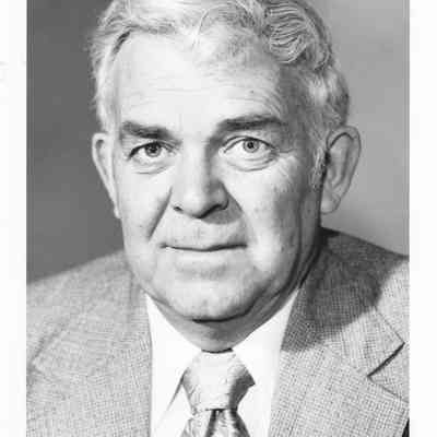 Maxwell Sr., Clyde