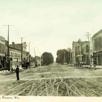 Postcard, Main Street, Looking East, #17350