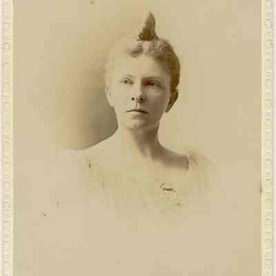 Cabinet Card, Brooks, Miss Mildred Thompson