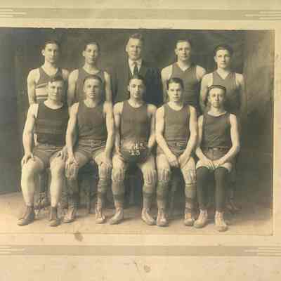 Portrait Waupun High School Basketball Team, 1923