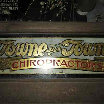 Spine Sign - Chiropractic office