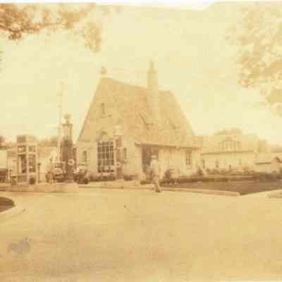 Powder Puff Service Station